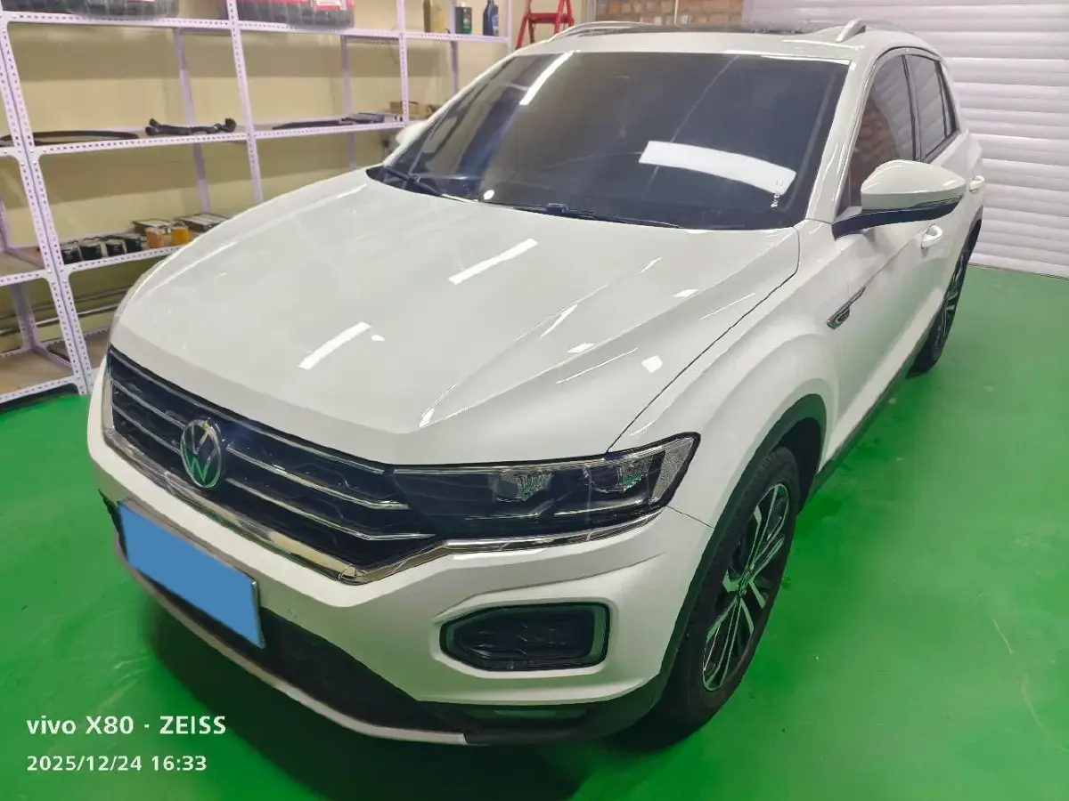 2022 Volkswagen T-Roc 1.4T 150HP L4 7DCT