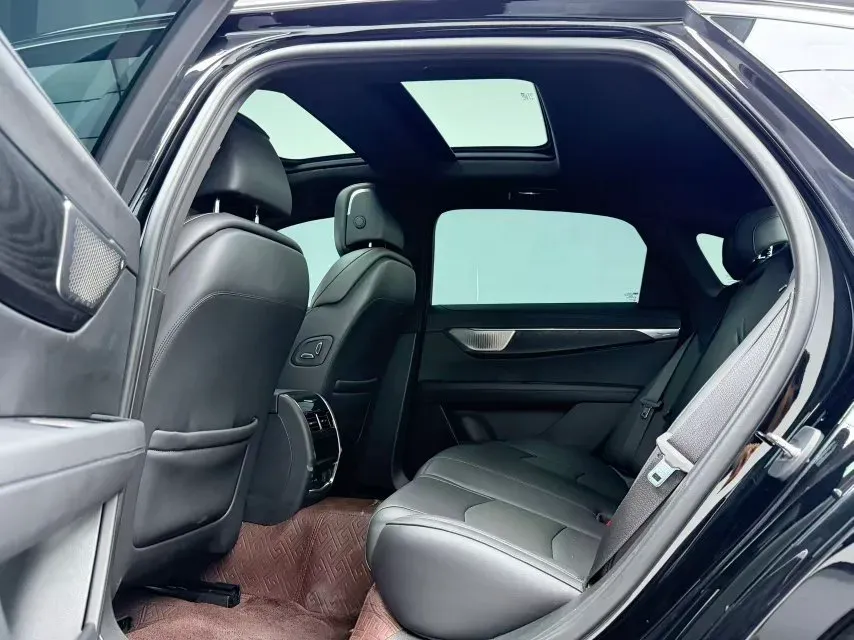 2023 Cadillac CT6 2.0T 237HP L4 10AT,autocango,china used car exporter,china ev exporter,chinese used car exporter,chinese used ev exporter