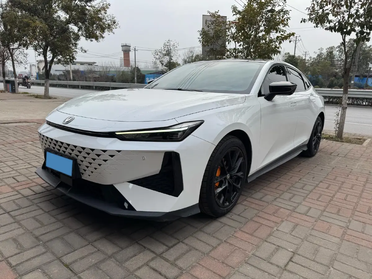 2024 ChangAn UNI-V 1.5T 188HP L4 7DCT
