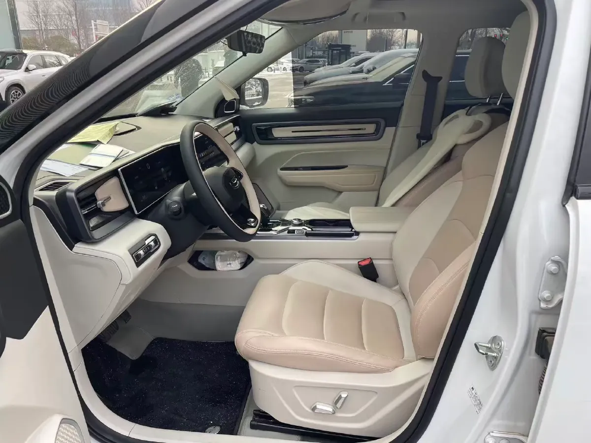 2023 Geely ICON 1.5T 181HP L4 7DCT,autocango,china used car exporter,china ev exporter,chinese used car exporter,chinese used ev exporter
