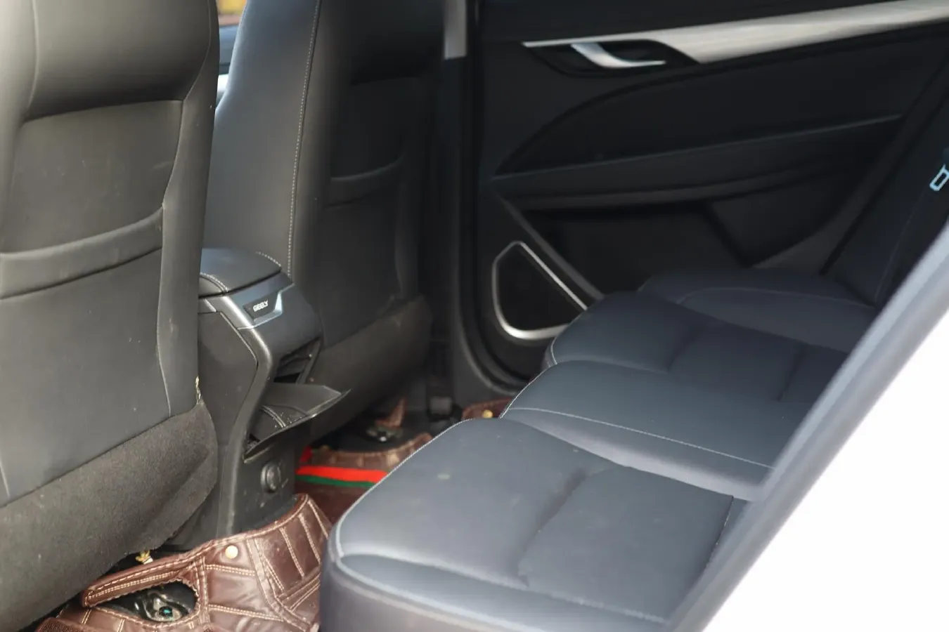 2020 Geely Emgrand 1.5L 109HP L4 CVT,autocango,china used car exporter,china ev exporter,chinese used car exporter,chinese used ev exporter