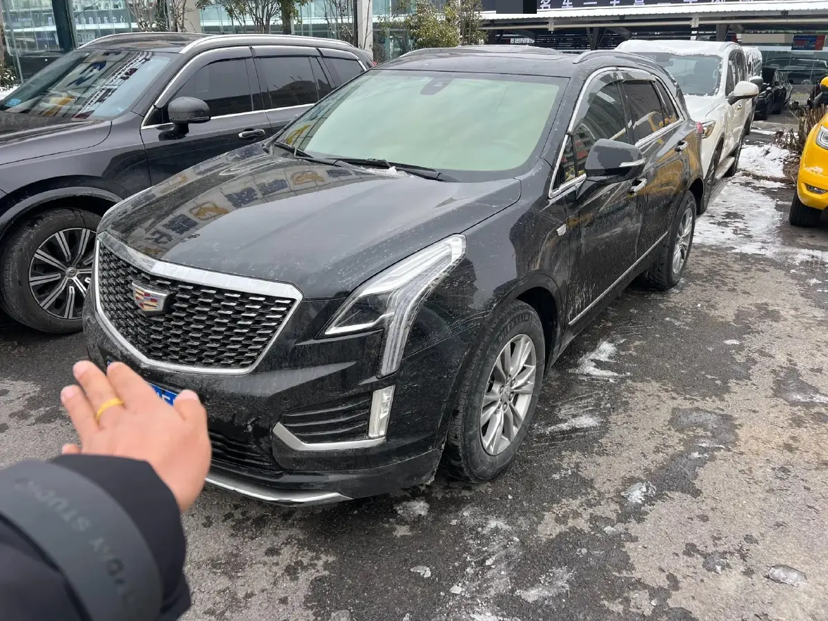 2021 Cadillac XT5 2.0T 237HP L4 9AT