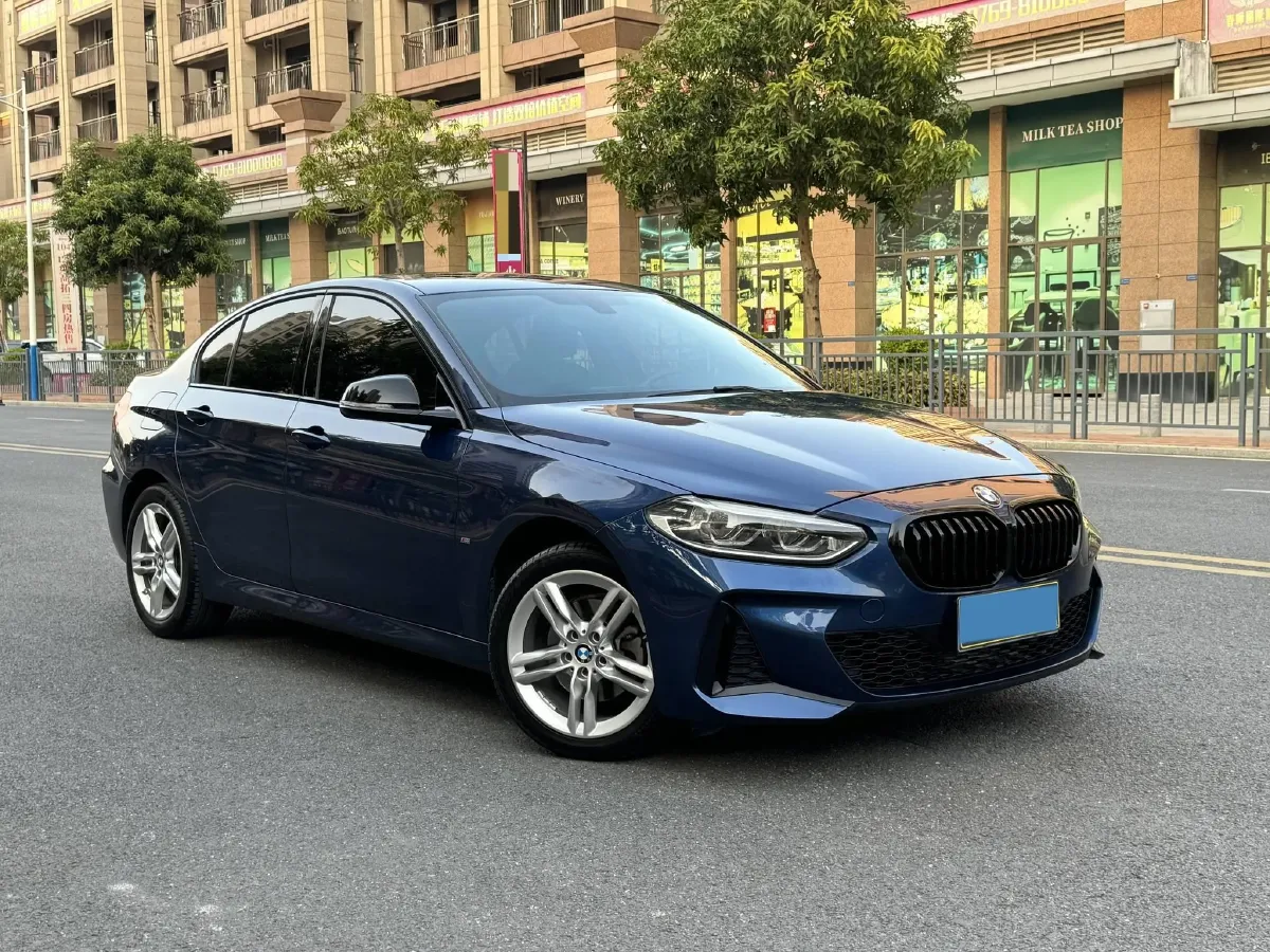 2021 BMW 1 Series 1.5T 140HP L3 7DCT,autocango,china used car exporter,china ev exporter,chinese used car exporter,chinese used ev exporter