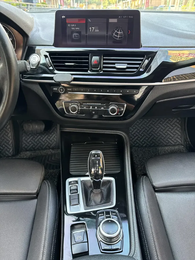 2021 BMW 1 Series 1.5T 140HP L3 7DCT,autocango,china used car exporter,china ev exporter,chinese used car exporter,chinese used ev exporter