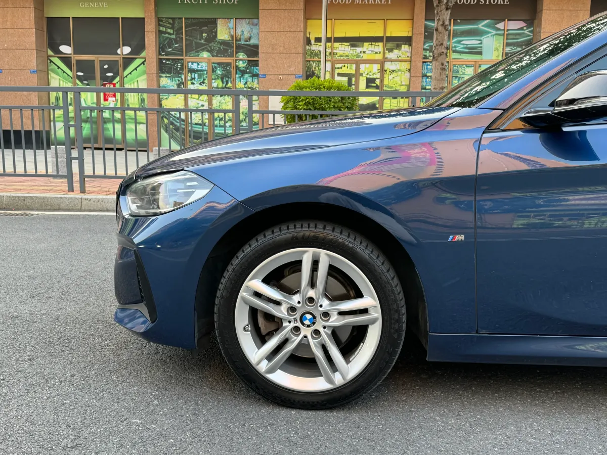 2021 BMW 1 Series 1.5T 140HP L3 7DCT,autocango,china used car exporter,china ev exporter,chinese used car exporter,chinese used ev exporter