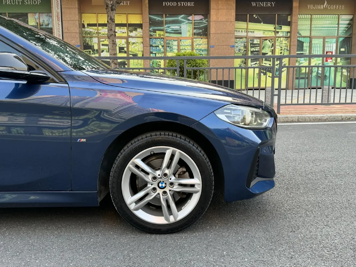 2021 BMW 1 Series 1.5T 140HP L3 7DCT,autocango,china used car exporter,china ev exporter,chinese used car exporter,chinese used ev exporter