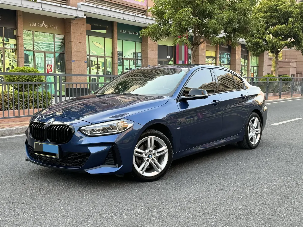 2021 BMW 1 Series 1.5T 140HP L3 7DCT,autocango,china used car exporter,china ev exporter,chinese used car exporter,chinese used ev exporter