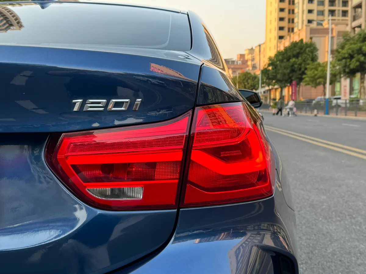 2021 BMW 1 Series 1.5T 140HP L3 7DCT,autocango,china used car exporter,china ev exporter,chinese used car exporter,chinese used ev exporter