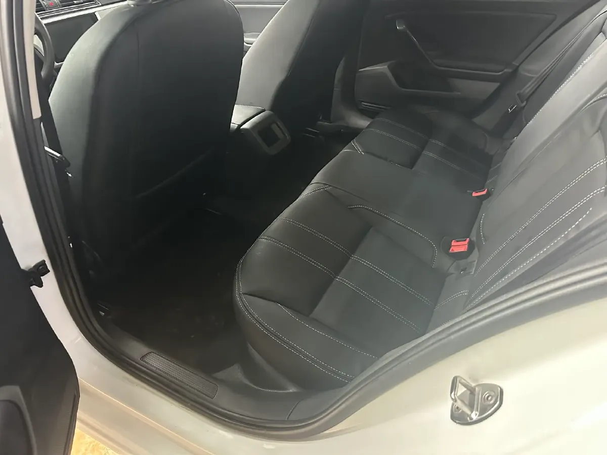 2019 Volkswagen T-Cross 1.4T 150HP L4 7DCT,autocango,china used car exporter,china ev exporter,chinese used car exporter,chinese used ev exporter