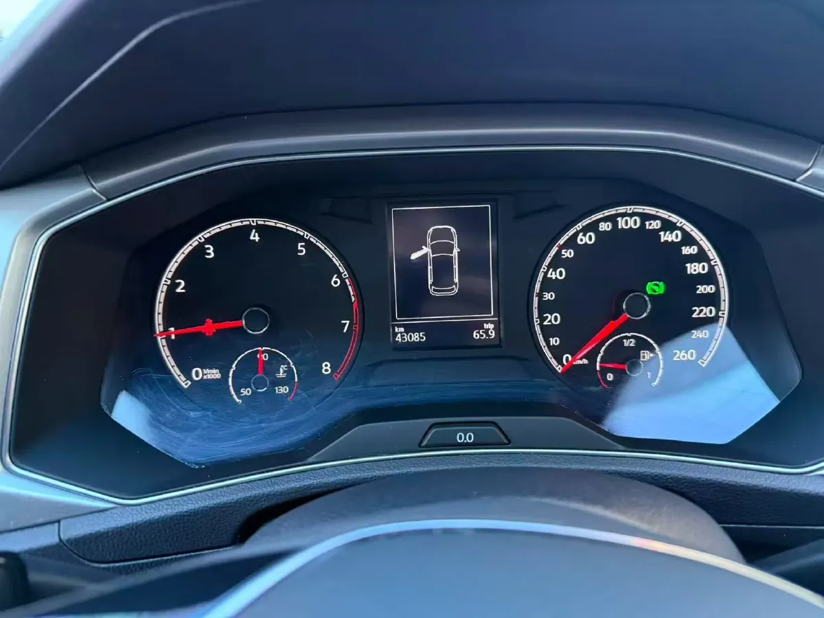 2022 Volkswagen T-Roc 1.4T 150HP L4 7DCT,autocango,china used car exporter,china ev exporter,chinese used car exporter,chinese used ev exporter