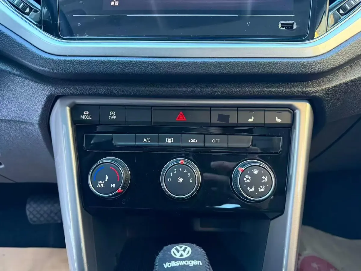 2022 Volkswagen T-Roc 1.4T 150HP L4 7DCT,autocango,china used car exporter,china ev exporter,chinese used car exporter,chinese used ev exporter