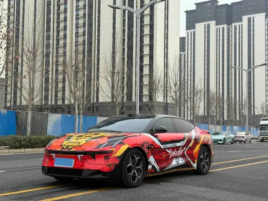 2025 HongQi HS7 2.0T 252HP L4 8AT