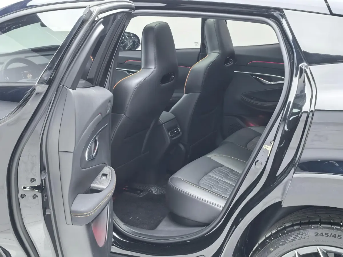 2022 ChangAn UNI-T 1.5T 188HP L4 7DCT,autocango,china used car exporter,china ev exporter,chinese used car exporter,chinese used ev exporter