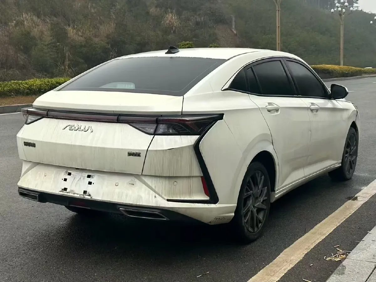 2021 DongFeng Aeolus YiXuan 1.5T 150HP L4 6DCT,autocango,china used car exporter,china ev exporter,chinese used car exporter,chinese used ev exporter