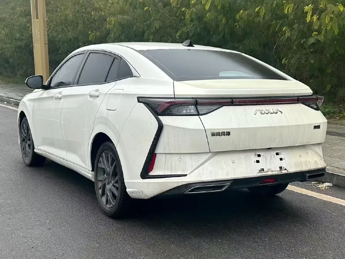 2021 DongFeng Aeolus YiXuan 1.5T 150HP L4 6DCT,autocango,china used car exporter,china ev exporter,chinese used car exporter,chinese used ev exporter