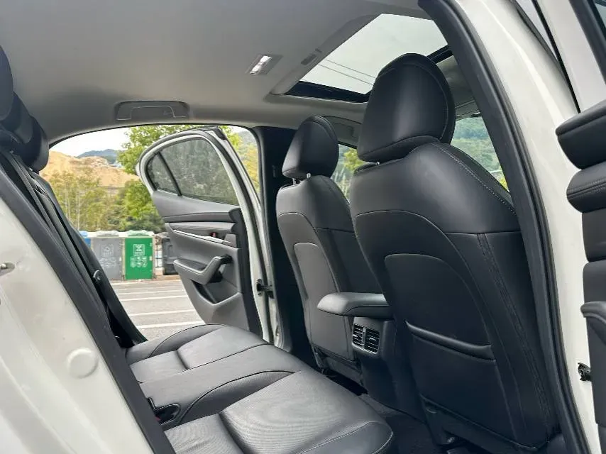 2020 Mazda 3 Axela 2.0L 158HP L4 6AT,autocango,china used car exporter,china ev exporter,chinese used car exporter,chinese used ev exporter