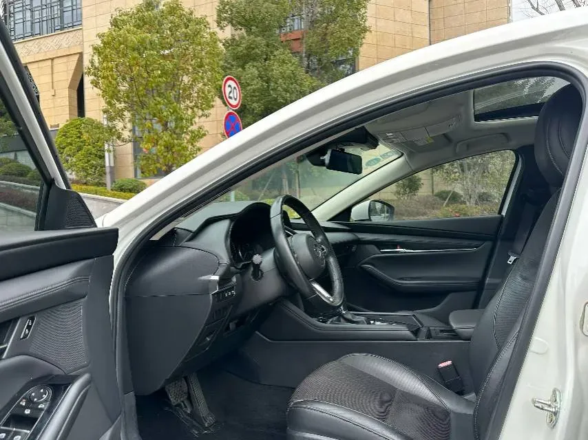 2020 Mazda 3 Axela 2.0L 158HP L4 6AT,autocango,china used car exporter,china ev exporter,chinese used car exporter,chinese used ev exporter