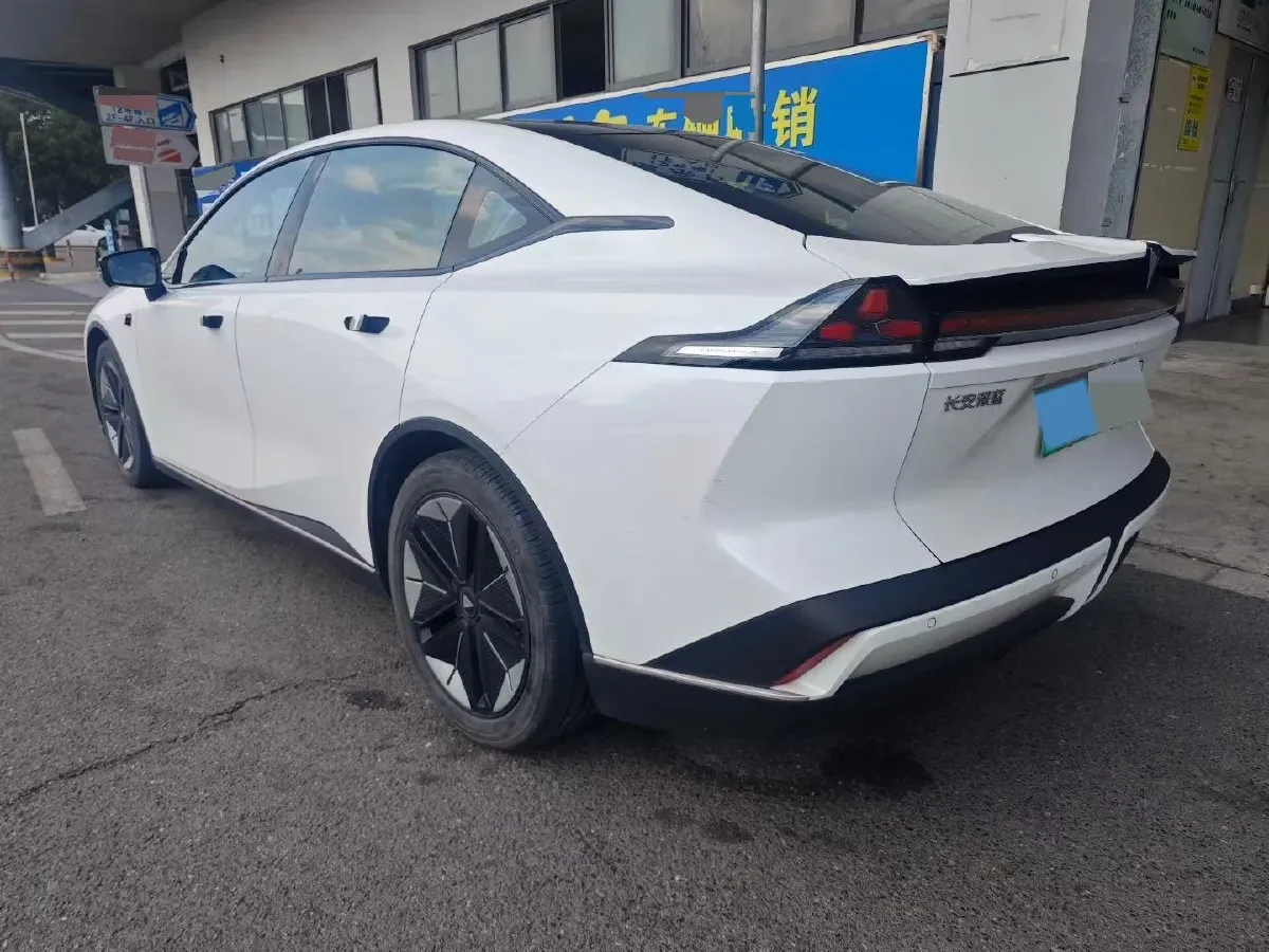 2022 DongFeng Forthing LingZhi EV BEV 68.4KWH,autocango,china used car exporter,china ev exporter,chinese used car exporter,chinese used ev exporter