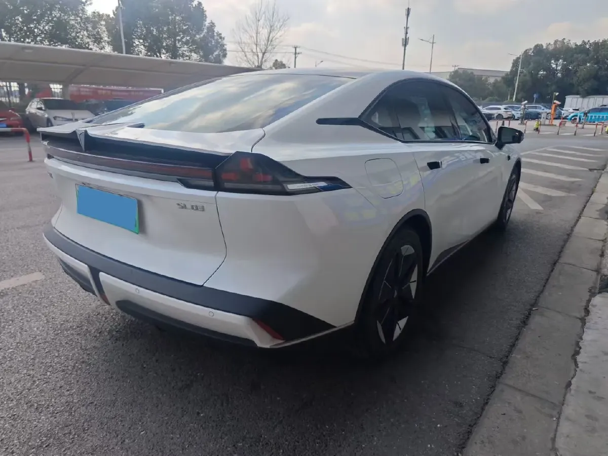 2022 DongFeng Forthing LingZhi EV BEV 68.4KWH,autocango,china used car exporter,china ev exporter,chinese used car exporter,chinese used ev exporter