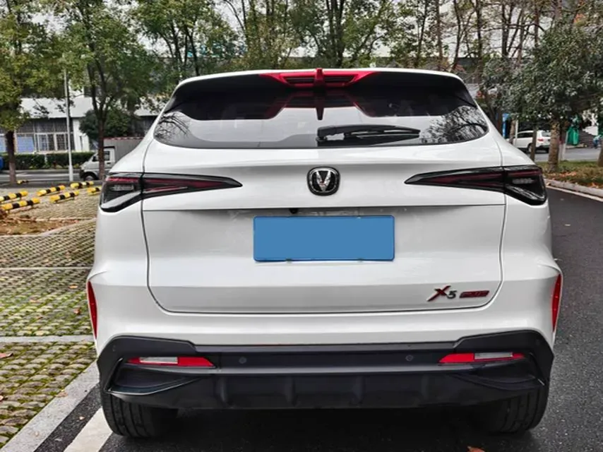 2024 ChangAn X5 PLUS 1.5T 188HP L4 7DCT,autocango,china used car exporter,china ev exporter,chinese used car exporter,chinese used ev exporter