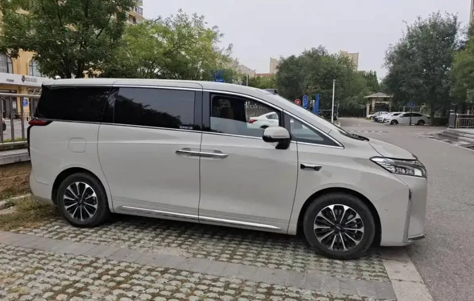 2025 WEY HighMountain 1.5T 170HP L4 4DHT PHEV,autocango,china used car exporter,china ev exporter,chinese used car exporter,chinese used ev exporter