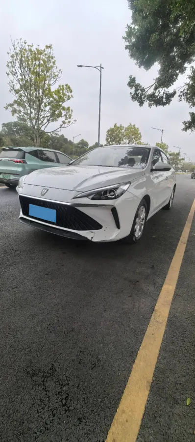 2024 Roewe i5 1.5L 129HP L4 CVT,autocango,china used car exporter,china ev exporter,chinese used car exporter,chinese used ev exporter