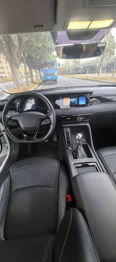 2024 Roewe i5 1.5L 129HP L4 CVT,autocango,china used car exporter,china ev exporter,chinese used car exporter,chinese used ev exporter