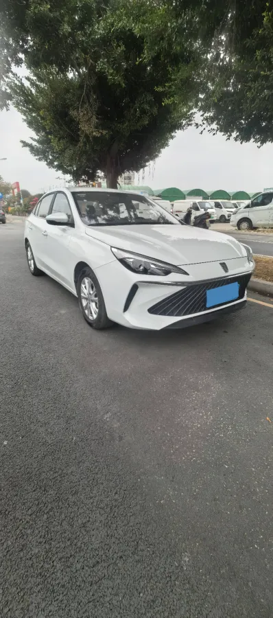 2024 Roewe i5 1.5L 129HP L4 CVT,autocango,china used car exporter,china ev exporter,chinese used car exporter,chinese used ev exporter