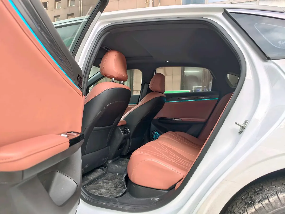 2025 Geely Galaxy L6 1.5L 112HP L4 1DHT PHEV 19.09KWH,autocango,china used car exporter,china ev exporter,chinese used car exporter,chinese used ev exporter