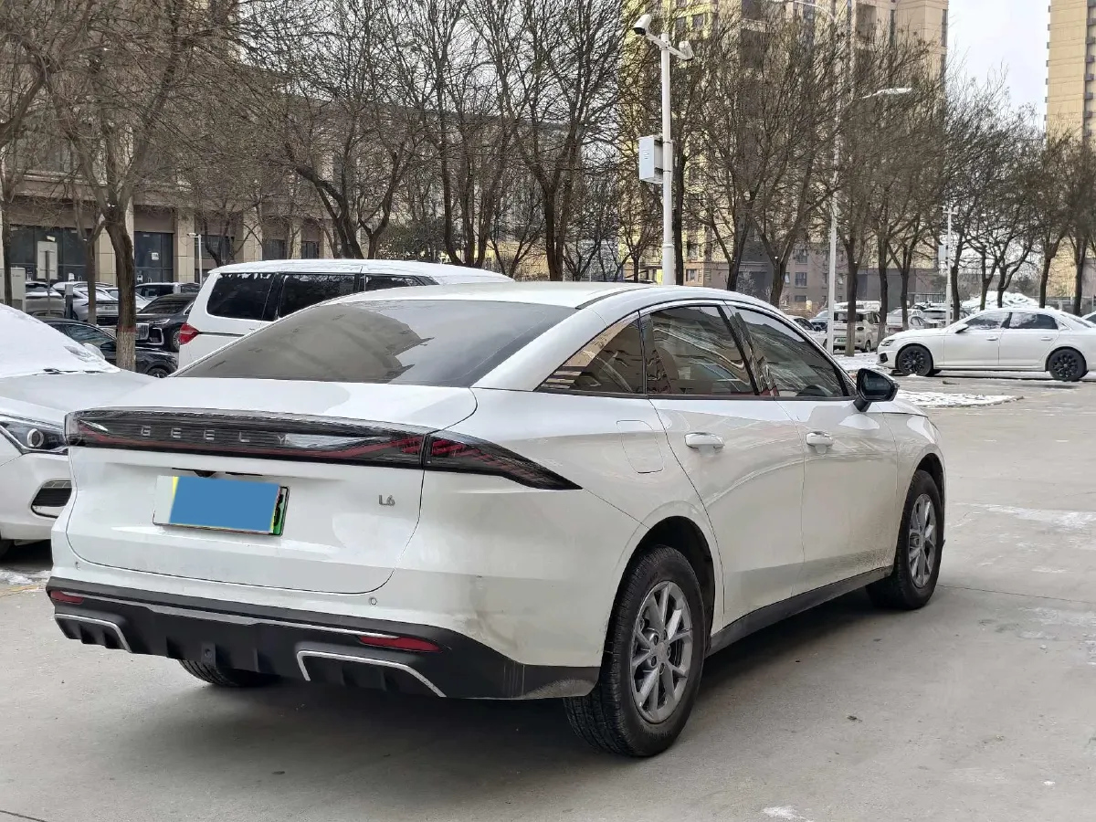 2025 Geely Galaxy L6 1.5L 112HP L4 1DHT PHEV 19.09KWH,autocango,china used car exporter,china ev exporter,chinese used car exporter,chinese used ev exporter