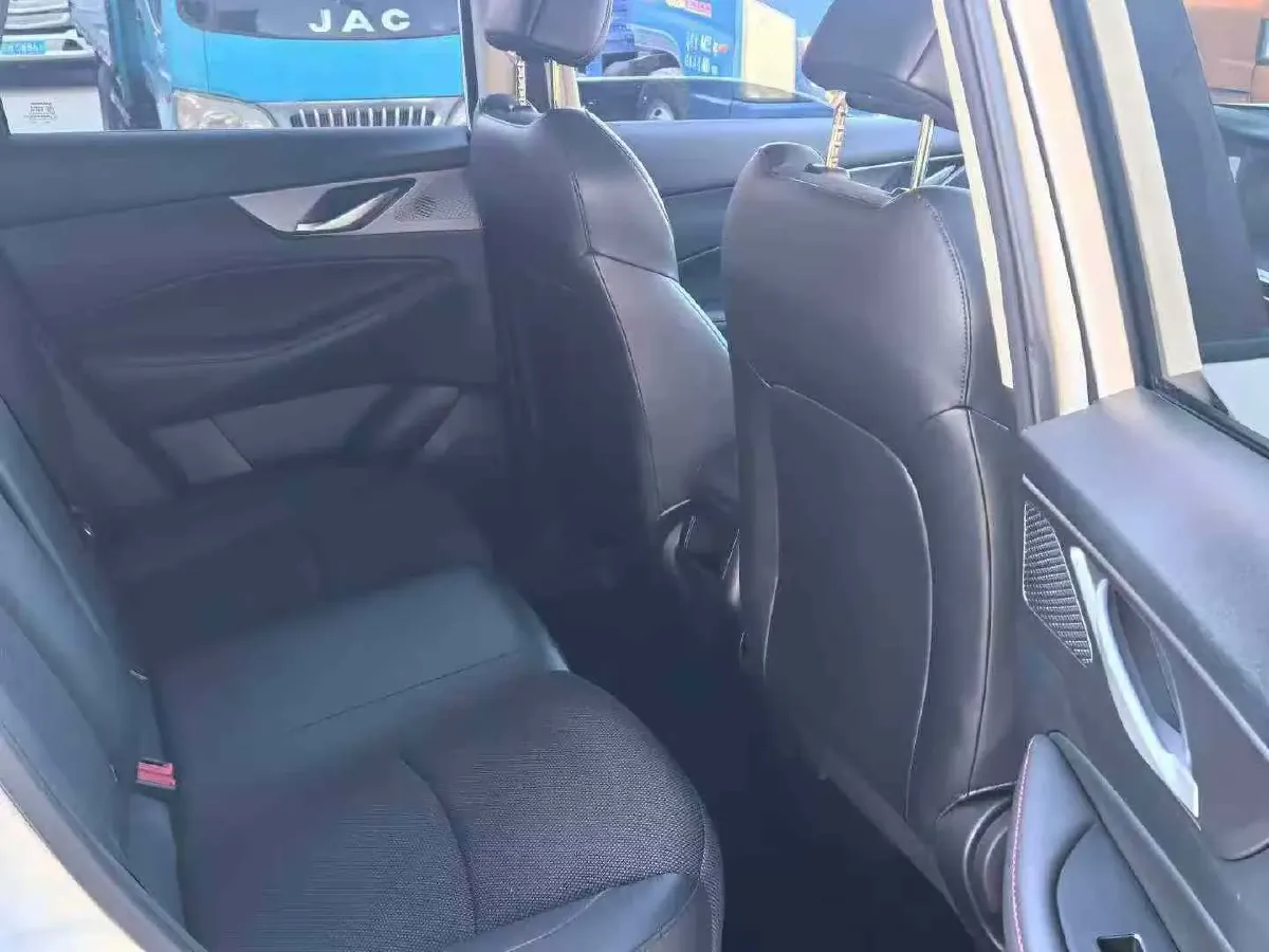 2023 ChangAn CS35 Plus 1.4T 160HP L4 7DCT,autocango,china used car exporter,china ev exporter,chinese used car exporter,chinese used ev exporter