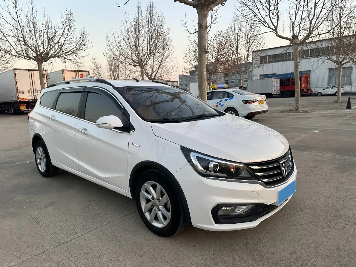 2017 BaoJun 310W 1.5L 112HP L4 6MT,autocango,china used car exporter,china ev exporter,chinese used car exporter,chinese used ev exporter