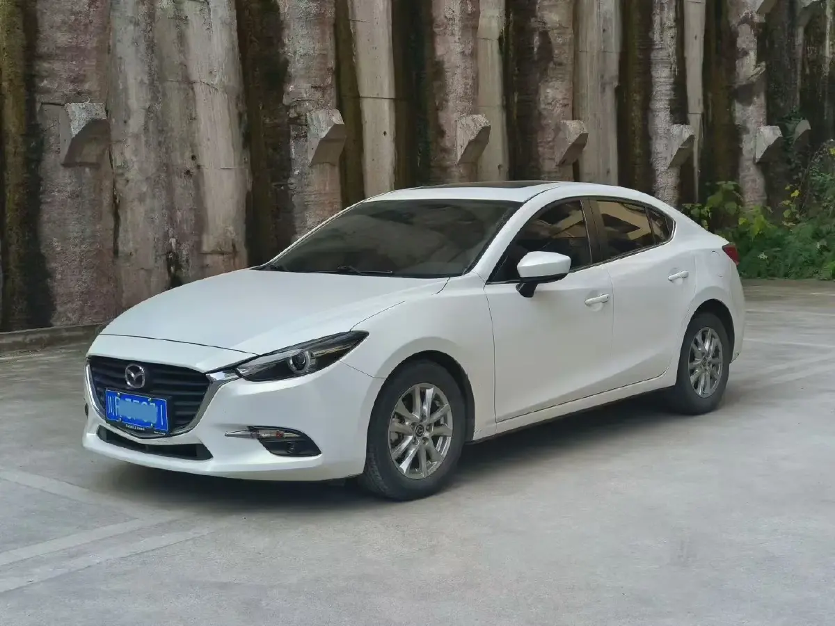 2017 Mazda 3 Axela 1.5L 117HP L4 6MT