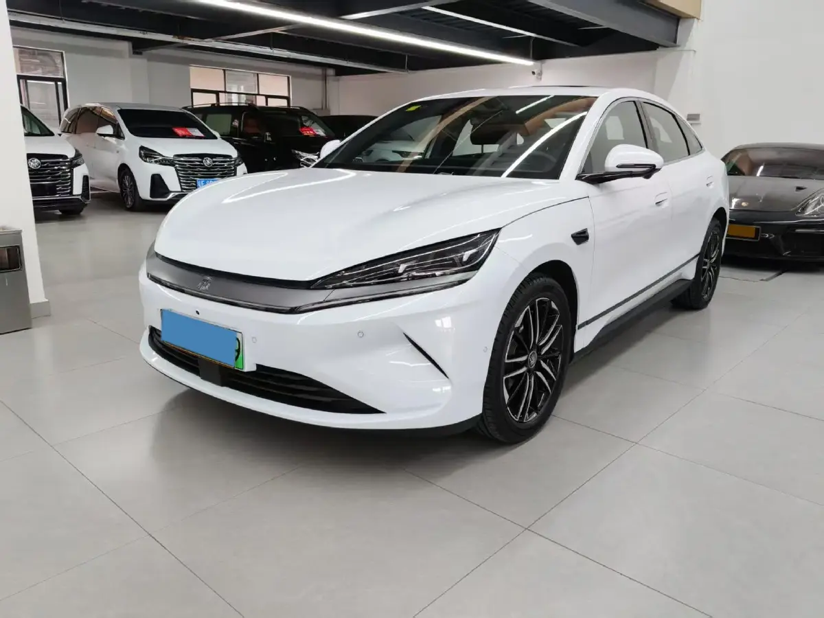 2025 BYD QinL BEV