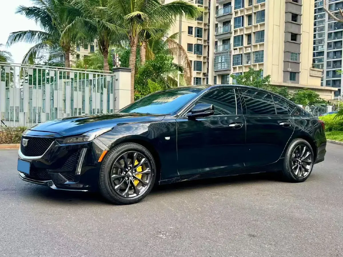 2023 Cadillac CT5 2.0T 237HP L4 10AT