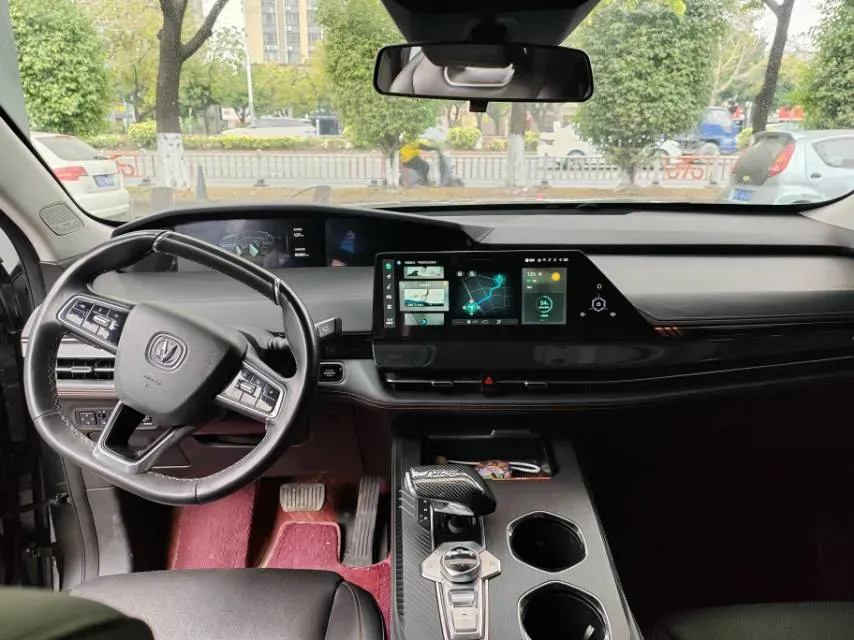 2021 ChangAn UNI-K 2.0T 233HP L4 8AT,autocango,china used car exporter,china ev exporter,chinese used car exporter,chinese used ev exporter