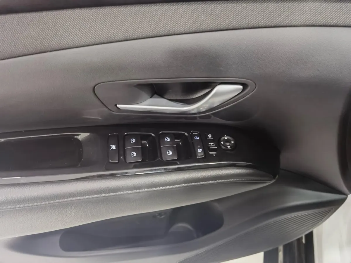 2021 Hyundai Tucson 1.5T 200HP L4 7DCT,autocango,china used car exporter,china ev exporter,chinese used car exporter,chinese used ev exporter