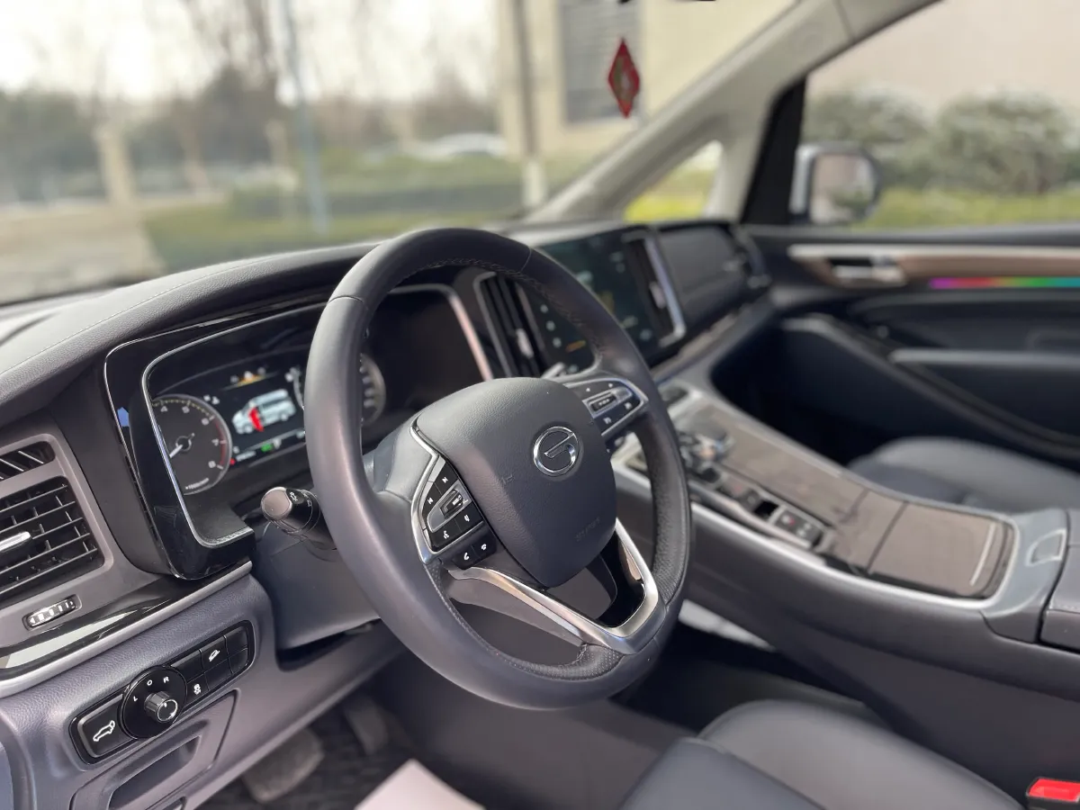 2021 GAC Trumpchi M8 2.0T 252HP L4 8AT,autocango,china used car exporter,china ev exporter,chinese used car exporter,chinese used ev exporter