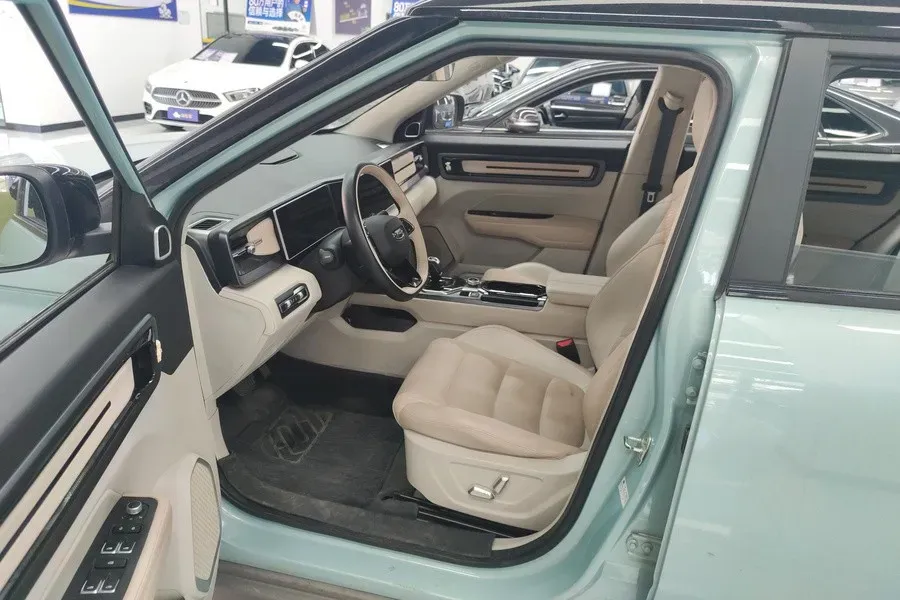 2023 Geely ICON 1.5T 181HP L4 7DCT,autocango,china used car exporter,china ev exporter,chinese used car exporter,chinese used ev exporter