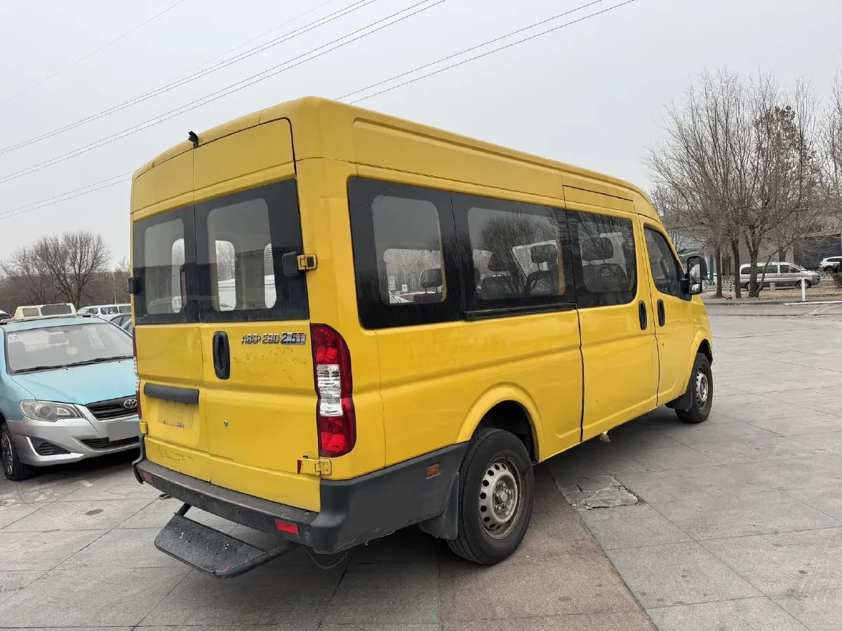 2018 DongFeng DFAC YuFeng 2.5T 136HP L4 6MT,autocango,china used car exporter,china ev exporter,chinese used car exporter,chinese used ev exporter