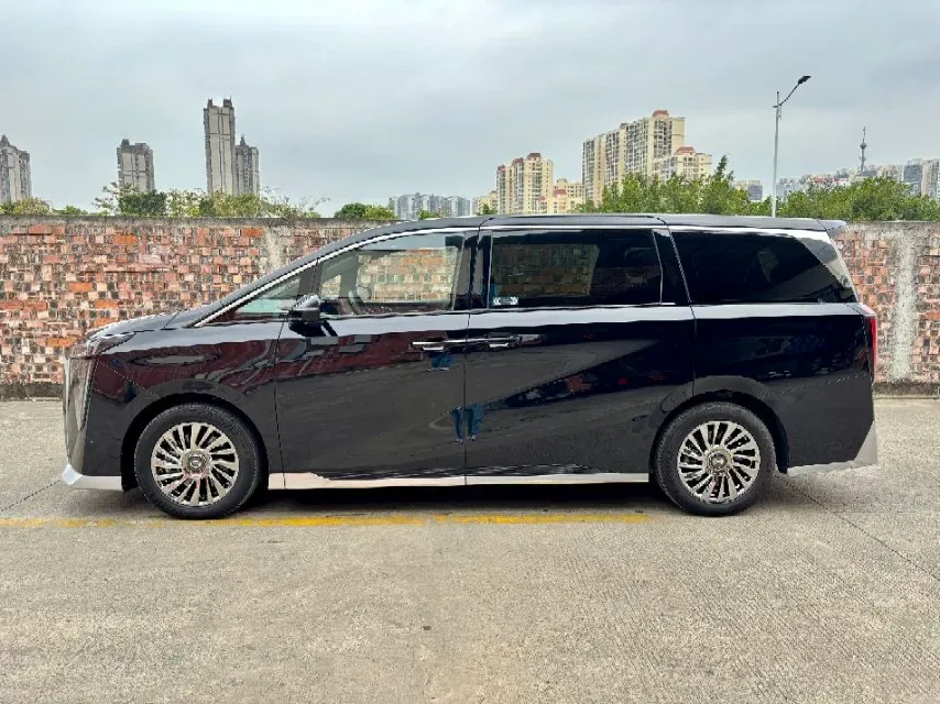 2023 GAC Trumpchi M8 2.0T 252HP L4 8AT,autocango,china used car exporter,china ev exporter,chinese used car exporter,chinese used ev exporter