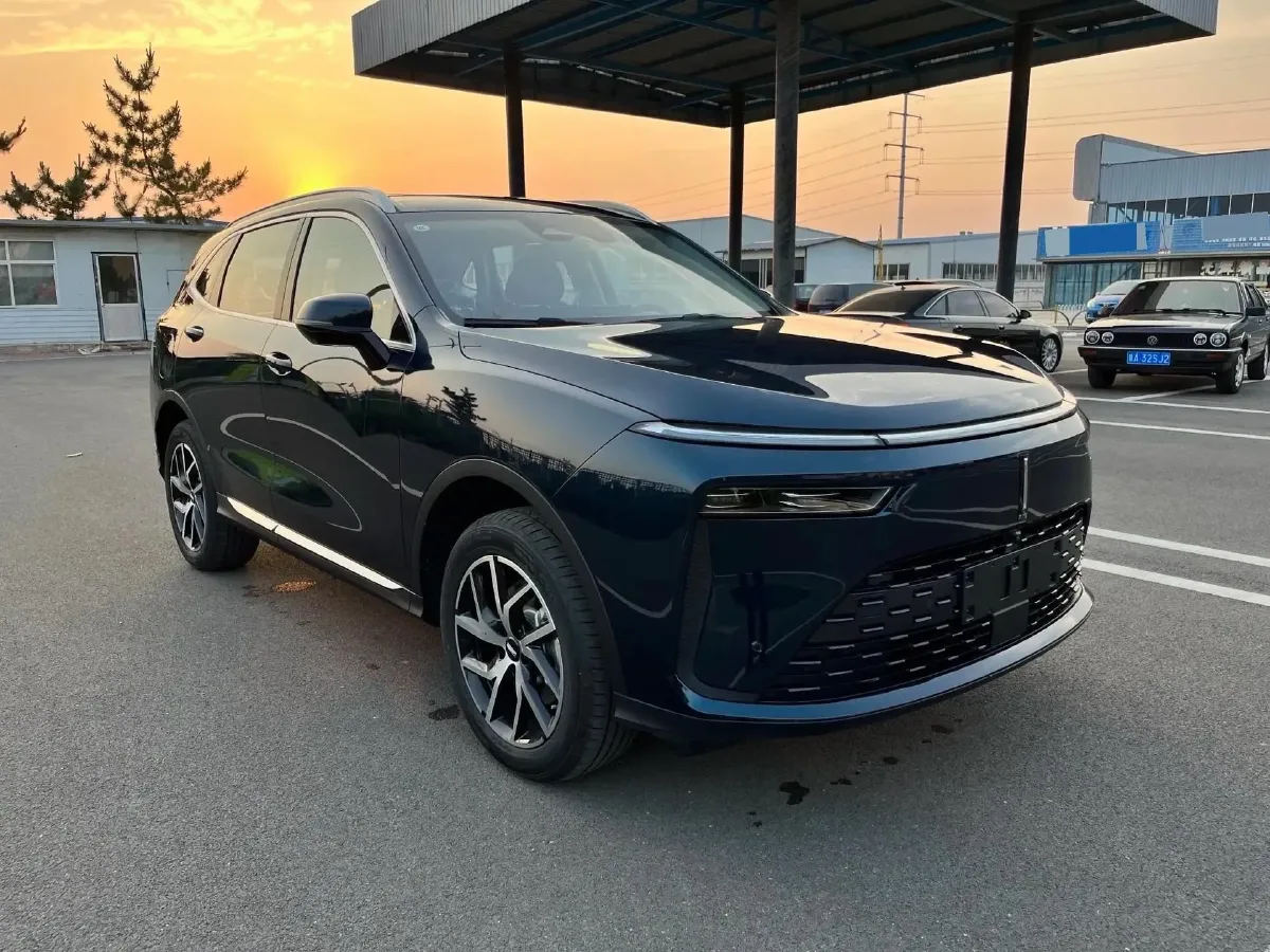 2022 WEY Latte 1.5T 156HP L4 2DHT PHEV 34KWH,autocango,china used car exporter,china ev exporter,chinese used car exporter,chinese used ev exporter