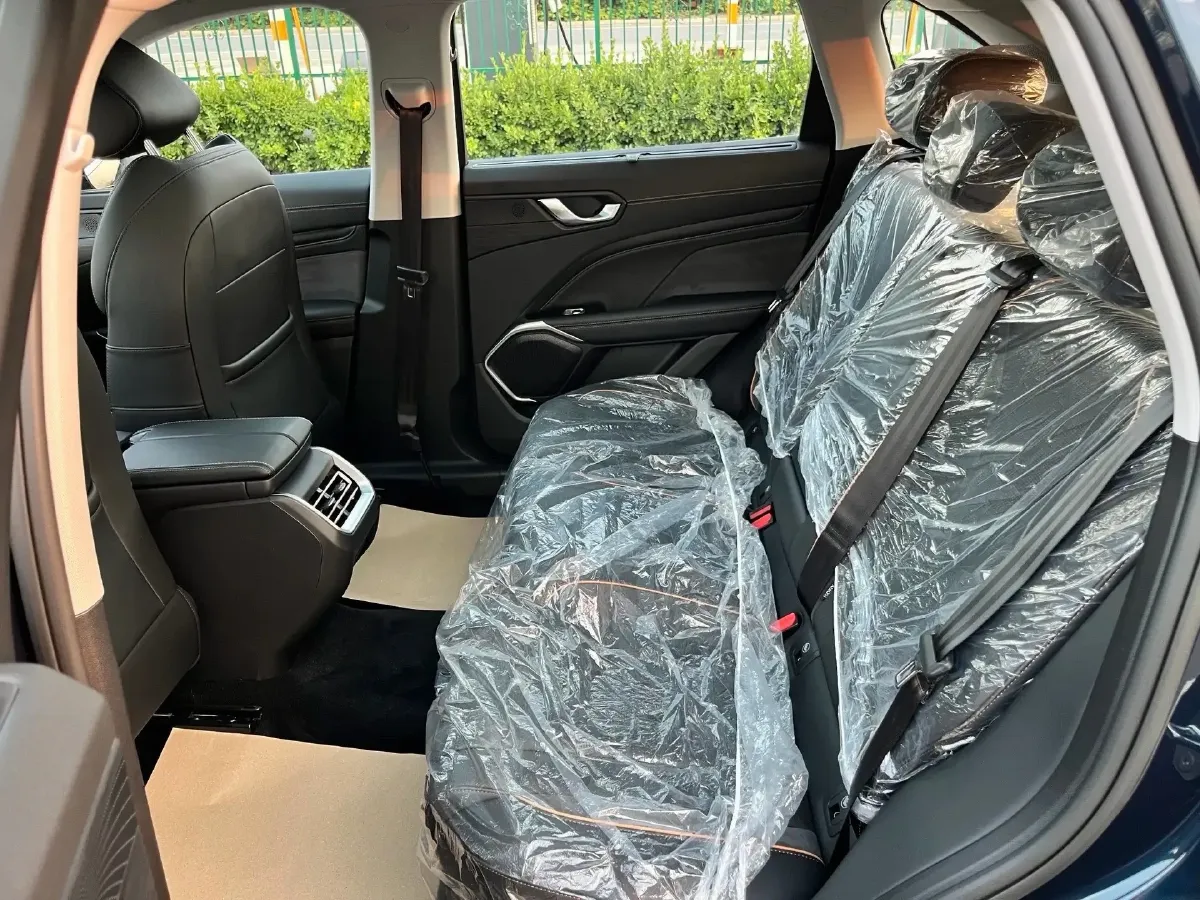 2022 WEY Latte 1.5T 156HP L4 2DHT PHEV 34KWH,autocango,china used car exporter,china ev exporter,chinese used car exporter,chinese used ev exporter