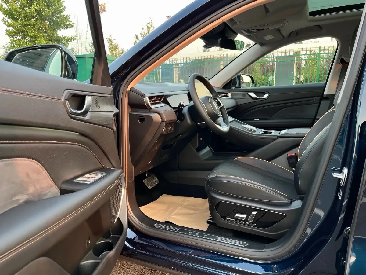 2022 WEY Latte 1.5T 156HP L4 2DHT PHEV 34KWH,autocango,china used car exporter,china ev exporter,chinese used car exporter,chinese used ev exporter