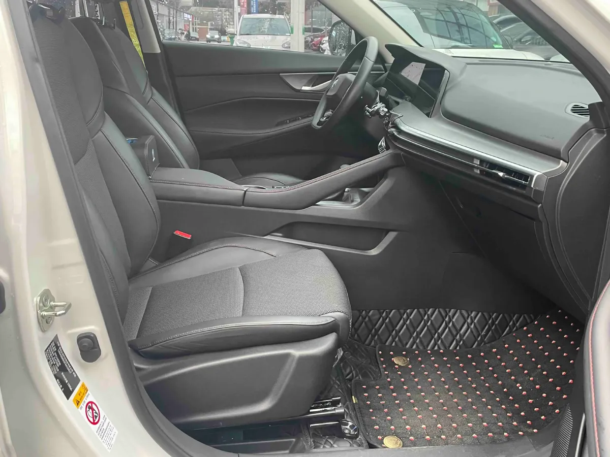 2023 ChangAn CS35 Plus 1.4T 160HP L4 7DCT,autocango,china used car exporter,china ev exporter,chinese used car exporter,chinese used ev exporter