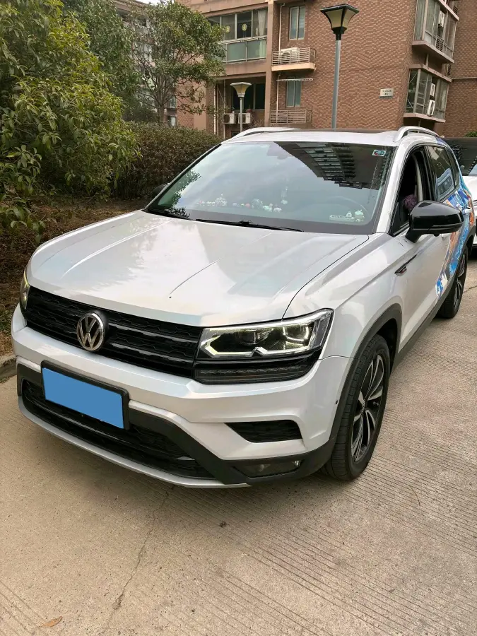 2020 Volkswagen Tharu 2.0T 186HP L4 7DCT