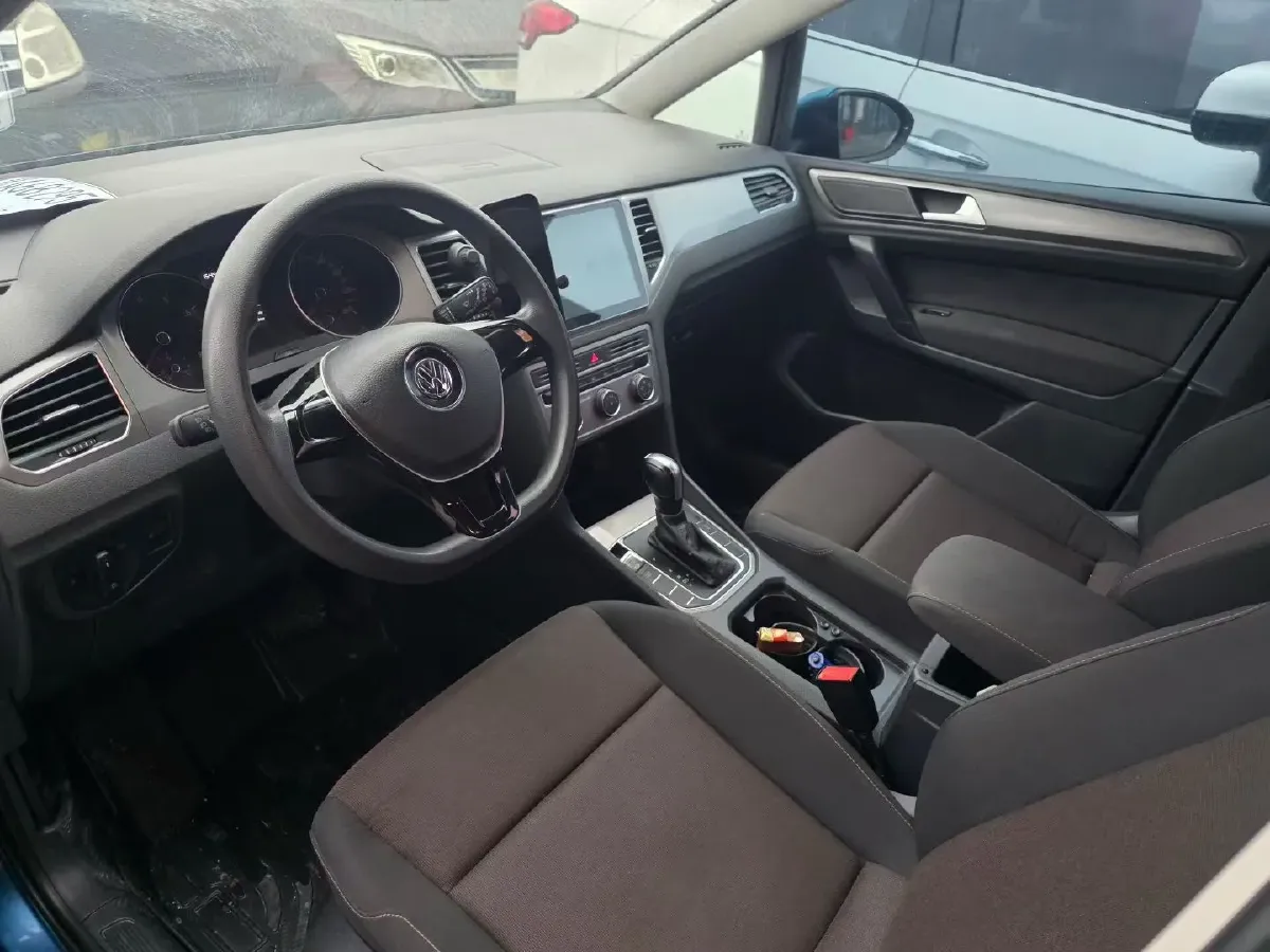 2016 Volkswagen Golf Sportsvan 1.6L 110HP L4 6AT,autocango,china used car exporter,china ev exporter,chinese used car exporter,chinese used ev exporter