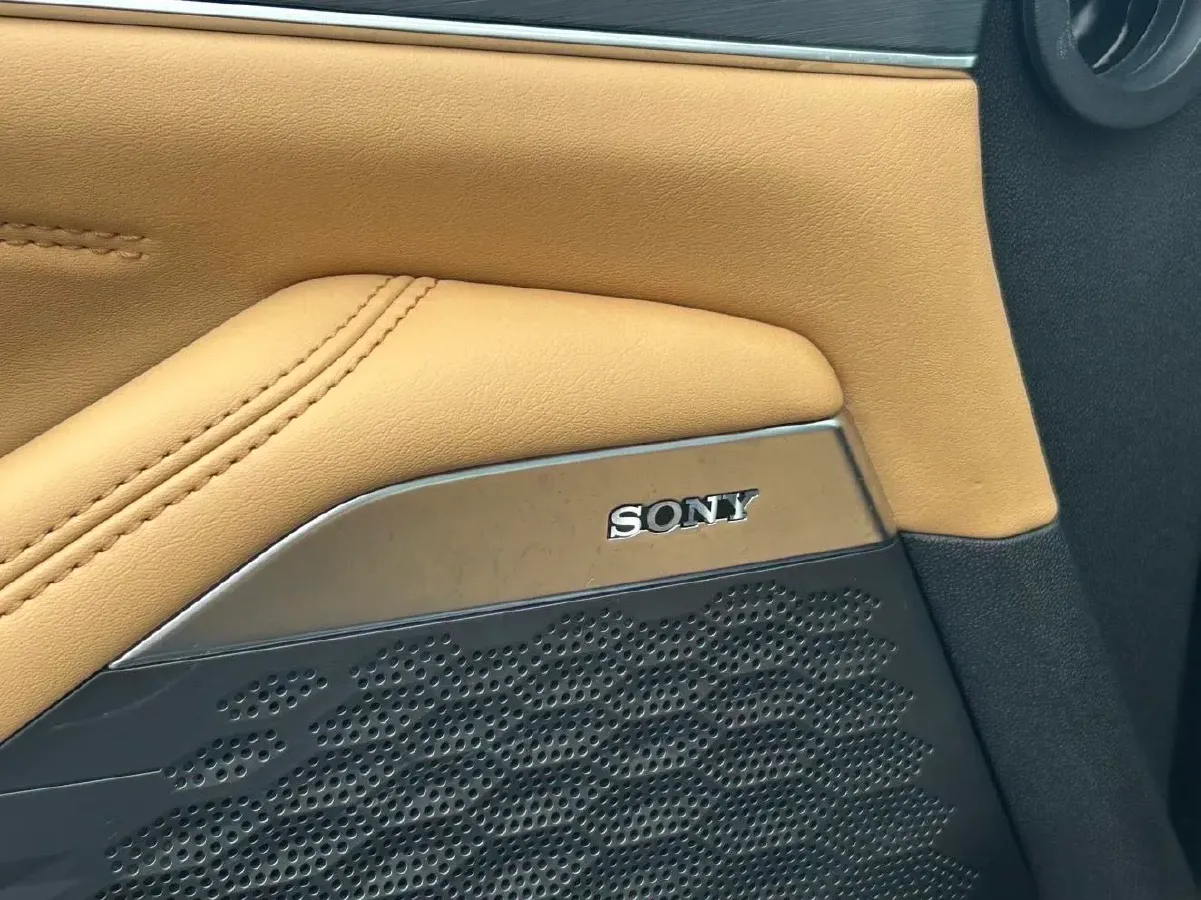 2021 ChangAn UNI-K 2.0T 233HP L4 8AT,autocango,china used car exporter,china ev exporter,chinese used car exporter,chinese used ev exporter