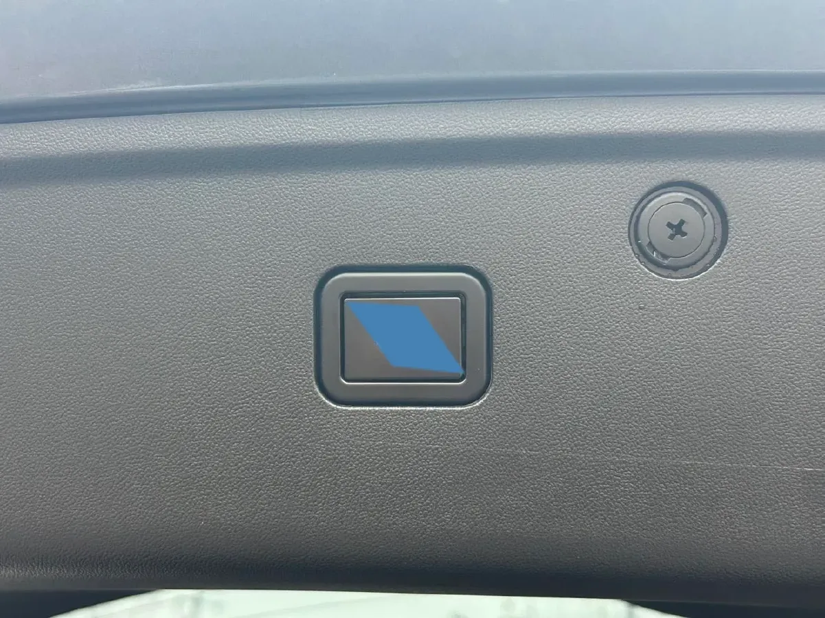 2021 ChangAn UNI-K 2.0T 233HP L4 8AT,autocango,china used car exporter,china ev exporter,chinese used car exporter,chinese used ev exporter