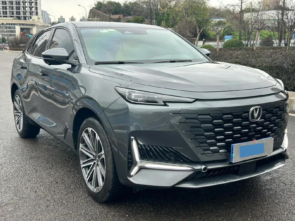 2021 ChangAn UNI-K 2.0T 233HP L4 8AT,autocango,china used car exporter,china ev exporter,chinese used car exporter,chinese used ev exporter